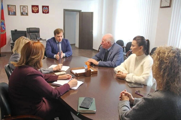 В Минздраве Алтайского края обсудили поддержку семей участников СВО в рамках Всероссийского проекта «ZаЛюбовь»
