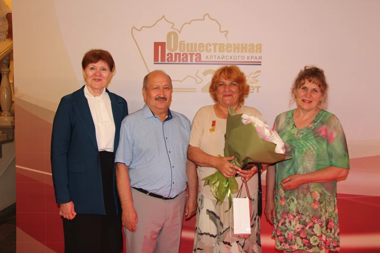 Председатель Общественной палаты Бийска Маргарита Карпова удостоена краевой награды