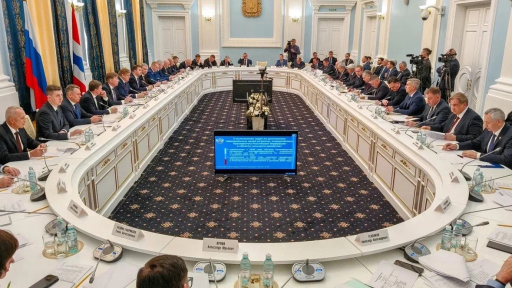 Развитие агропромышленного комплекса Сибири обсудили на заседании Совета СФО